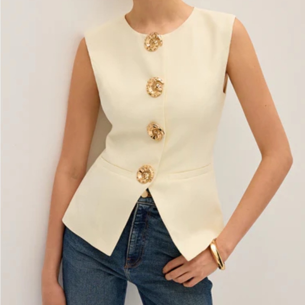Commense Cream Jacket with Gold Button